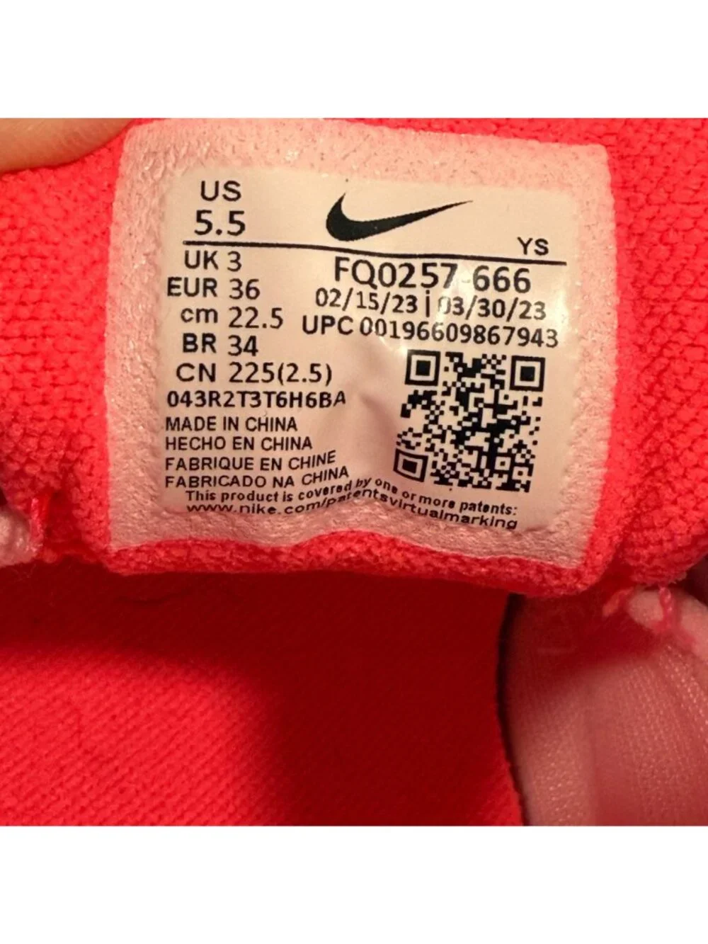 Nike Air Zoom Vomero 5 Barbie Triple Pink Coral Chalk/Hot Punch Women's Size 5.5